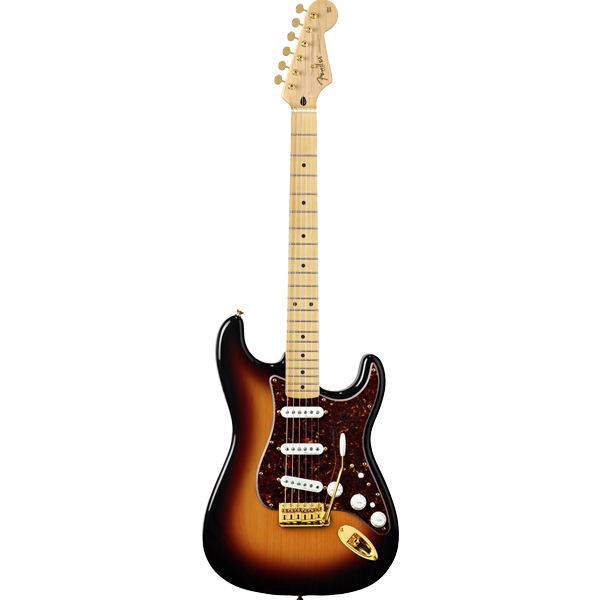 گیتار الکتریک فندر مدل Delux Players Stratocaster 3-Color Sunburst سایز 4/4، Fender Delux Players Stratocaster 3-Color Sunburst 0133002300 4/4 Electric Guitar